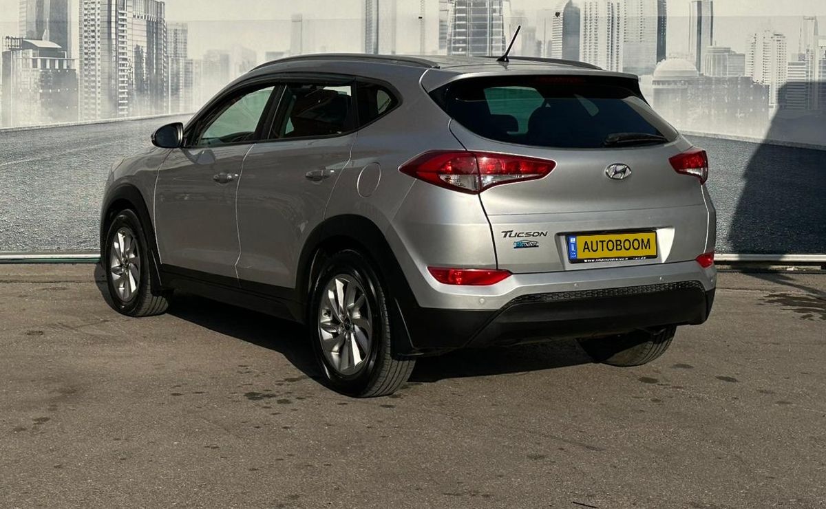Hyundai Tucson 2nd hand, 2016, private