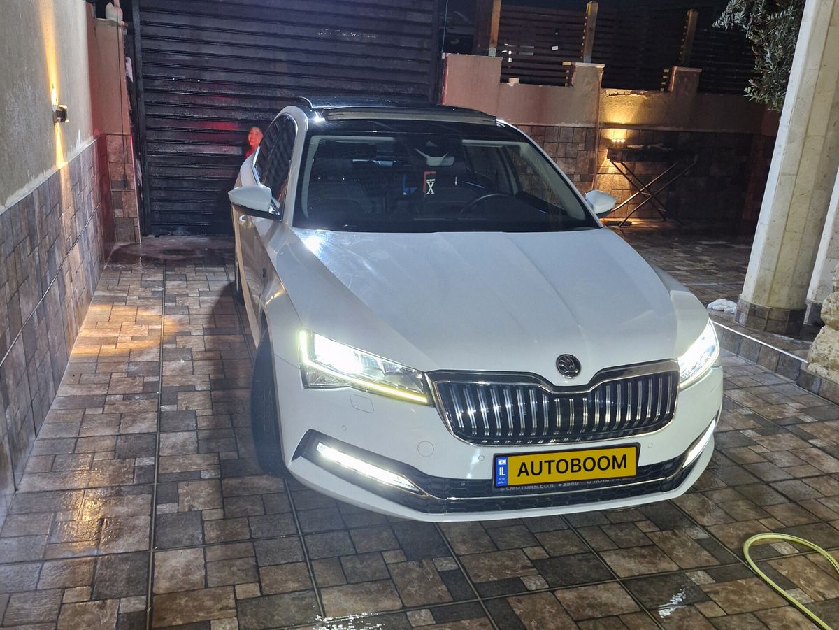 Škoda Superb 2ème main, 2020, main privée