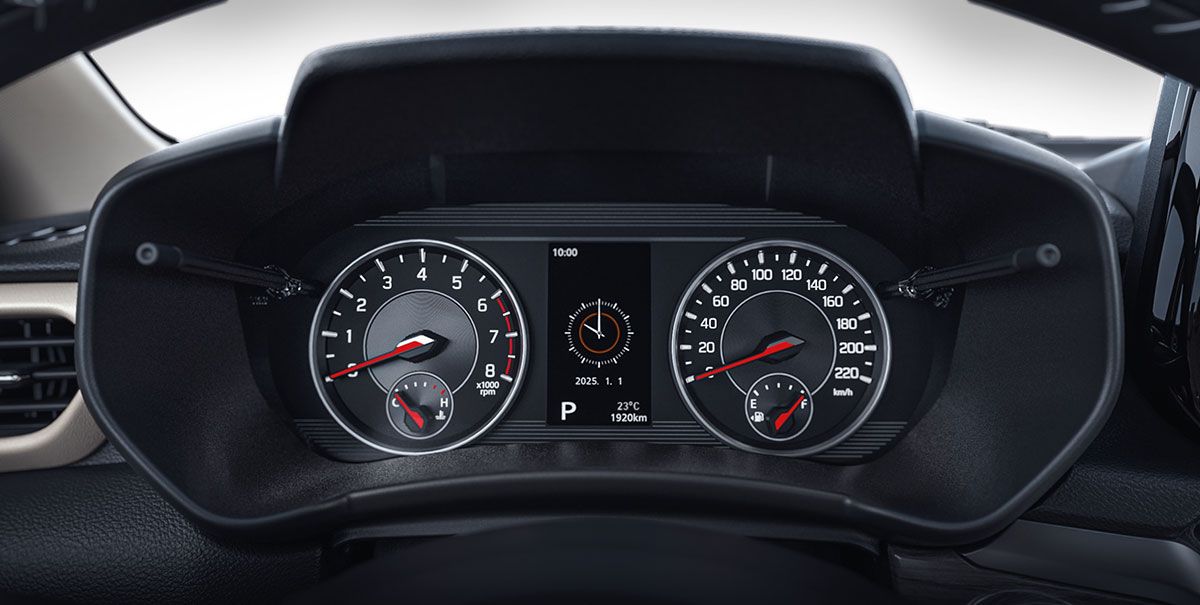 Suzuki. Панель приборов.