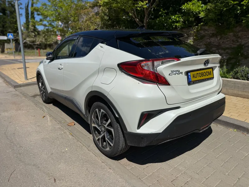 Toyota C-HR 2nd hand, 2019, private hand