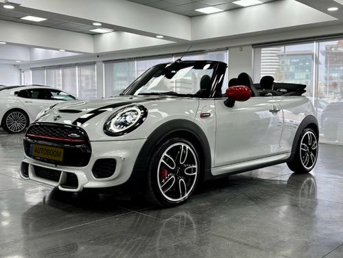 MINI Cabrio, 2020, photo