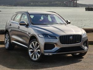 F-Pace P250 S
