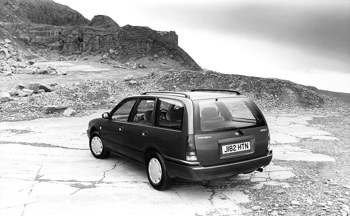 ניסאן פרימרה 1990. מרכב, צורה. סטיישן 5 דלתות, 1 דור