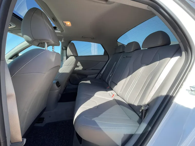 Hyundai Elantra с пробегом, 2024, частная рука