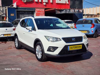 SEAT Arona, 2018, photo