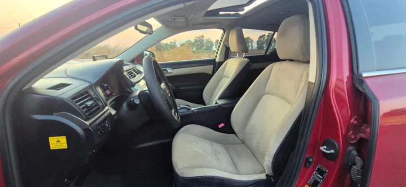Lexus CT 2nd hand, 2014