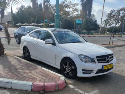 Mercedes C-Class 2nd hand, 2014, private hand