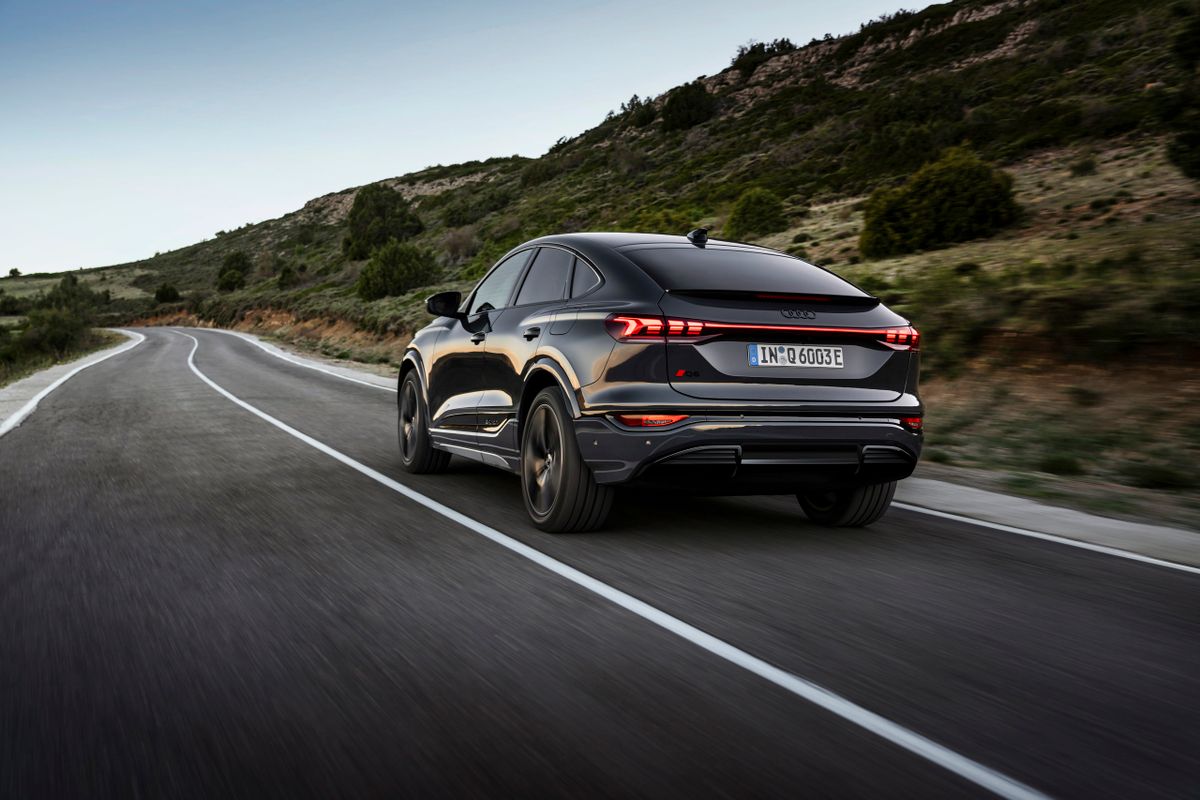 Audi Q6 Sportback e-tron 2024. Carrosserie, extérieur. VUS Coupé, 1 génération