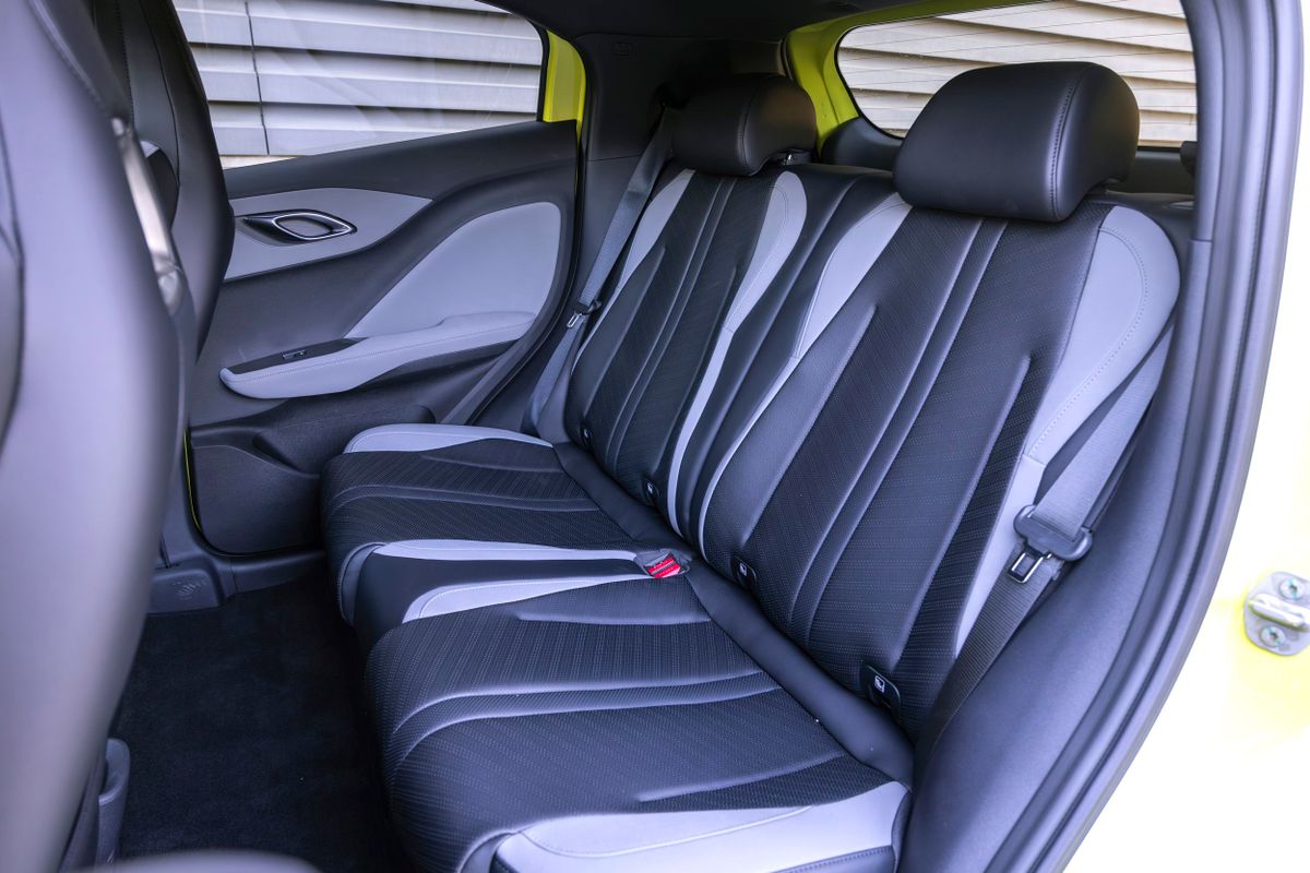 BYD Dolphin Surf 2025. Задние сидения. Мини 5 дверей, 1 поколение