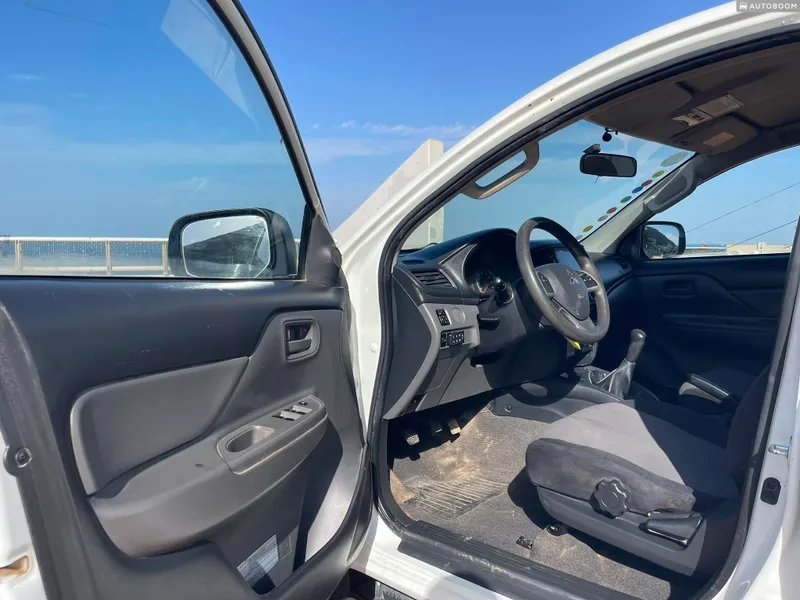 Mitsubishi L200 2nd hand, 2015, private