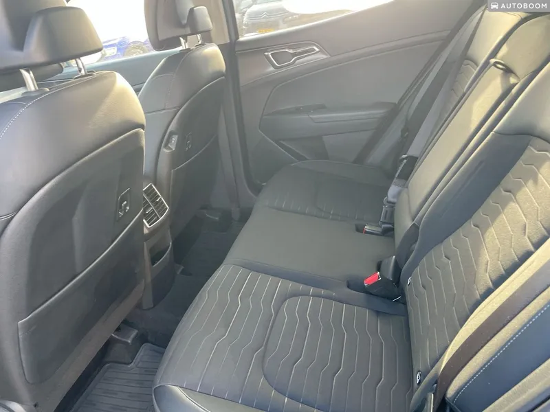 Kia Sportage 2nd hand, 2023, private