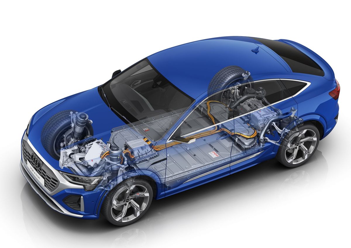أودي SQ8 Sportback e-tron ‏2023. بنية السيارة. SUV كوبيه, 1 الجيل، تحديث
