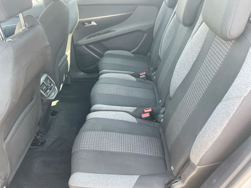 Peugeot 5008 2nd hand, 2021