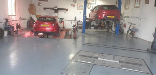 Garage Jamal Tuama. صورة 5