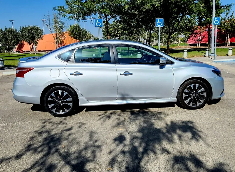 Nissan Sentra 2ème main, 2018