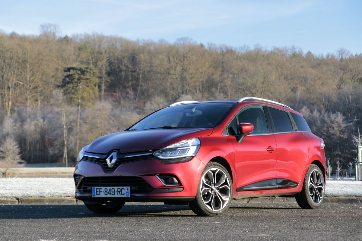 Renault Clio EDC Expression 2016 year of release - full version, cost and specifications on Autoboom. id 66240-11266 — autoboom.co.il