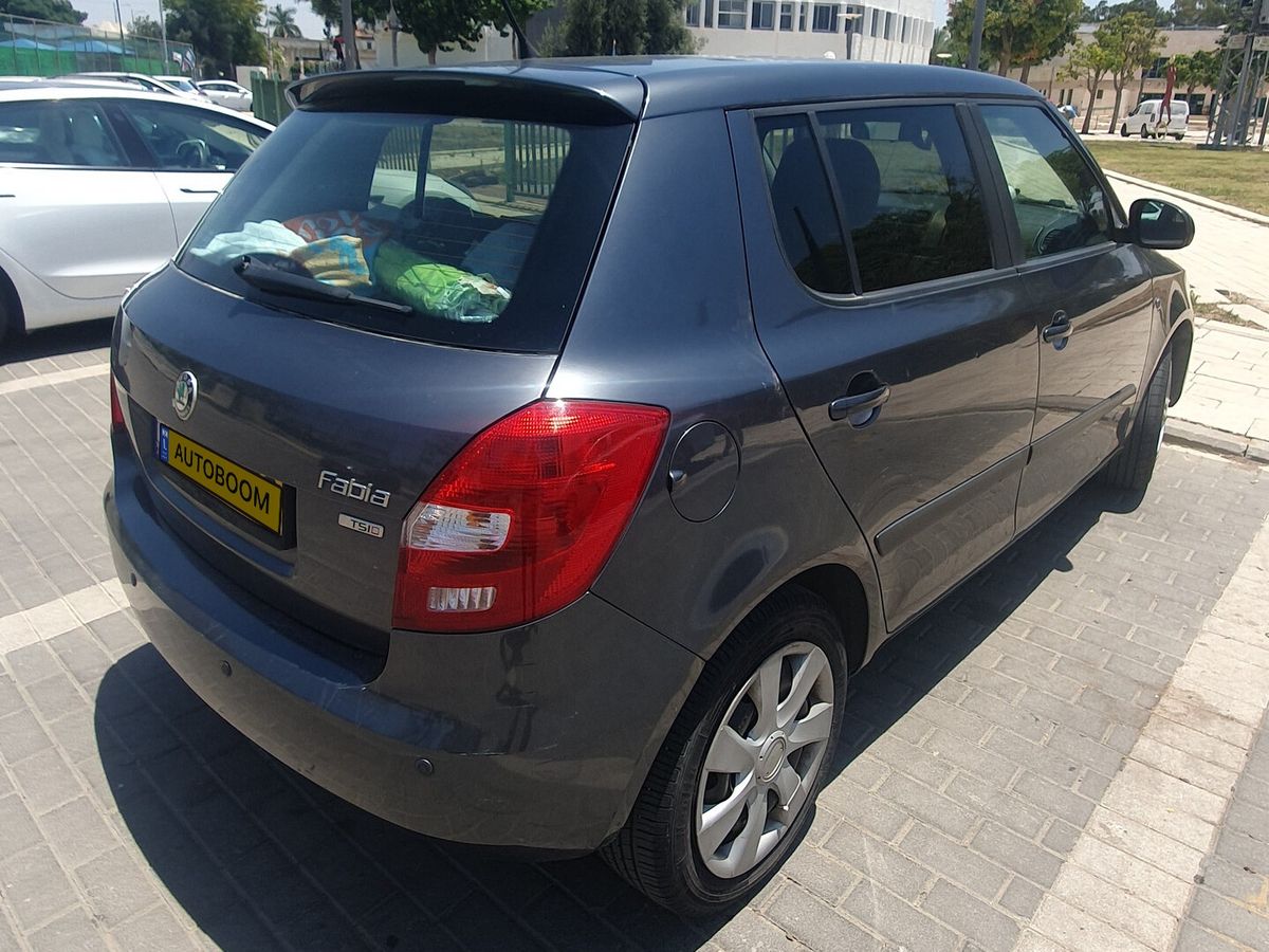 Skoda Fabia 2nd hand, 2011, private hand