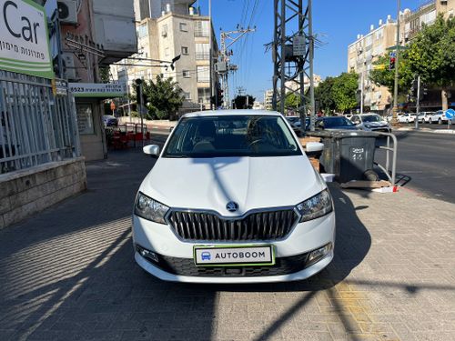 סקודה פאביה יד 2 רכב, 2019, פרטי