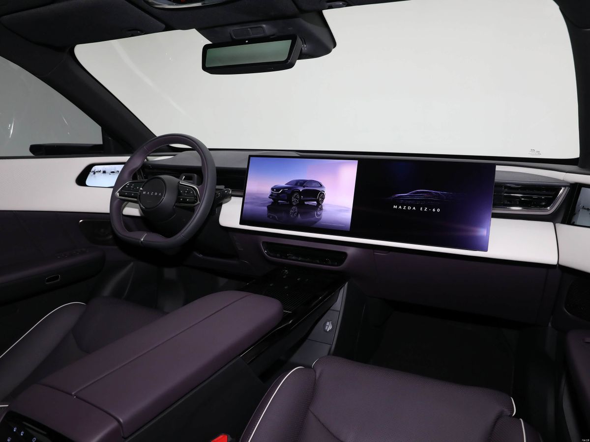 Mazda CX-6e 2025. Передние сидения. Внедорожник 5 дв., 1 поколение
