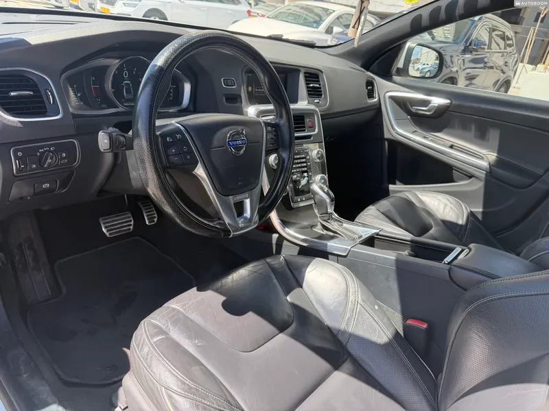 וולוו S60 יד 2 רכב, 2015, פרטי