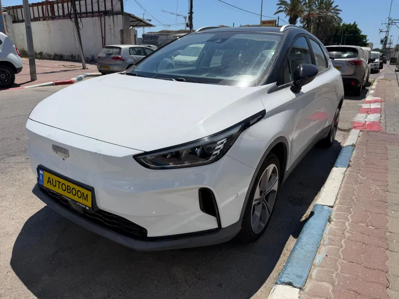 Geely Geometry C 2nd hand, 2022, private