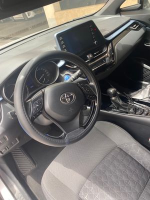 Toyota C-HR 2nd hand, 2021, private hand