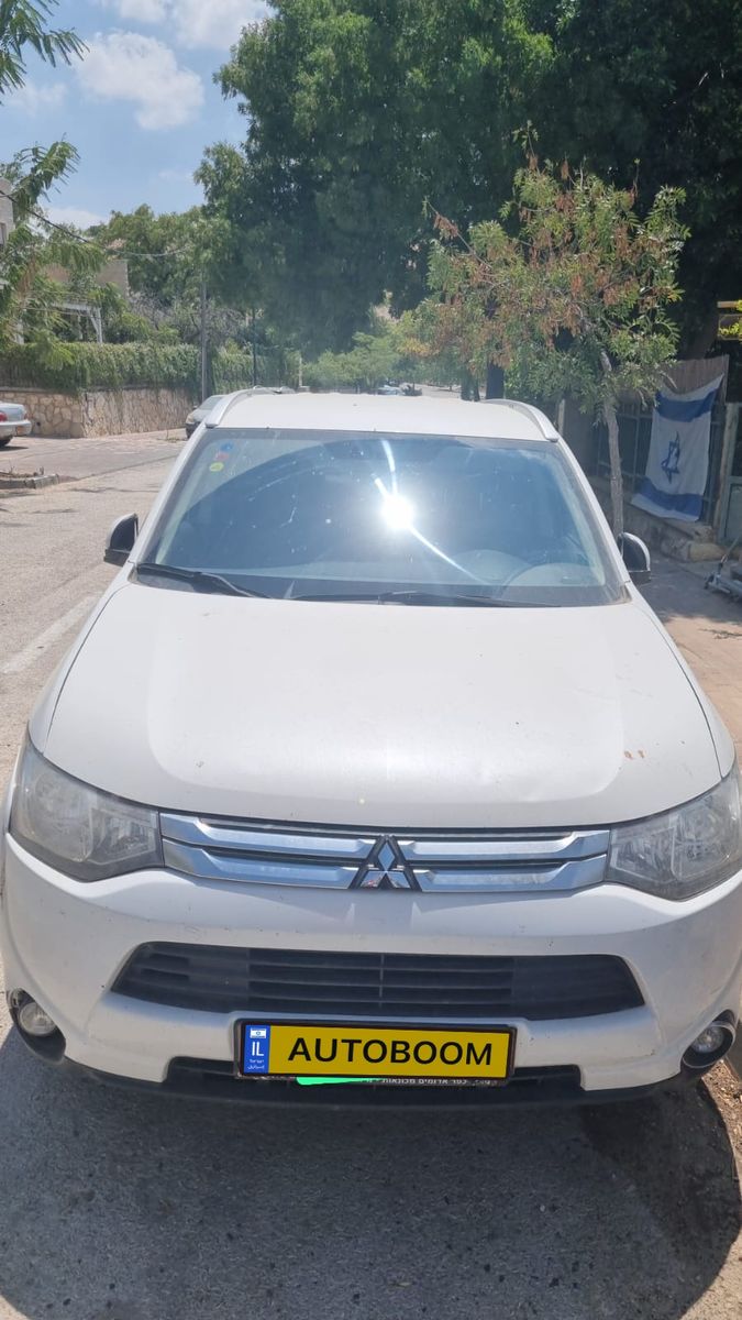 Mitsubishi Outlander 2ème main, 2014, main privée