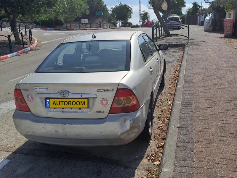 Toyota Corolla с пробегом, 2005, частная рука