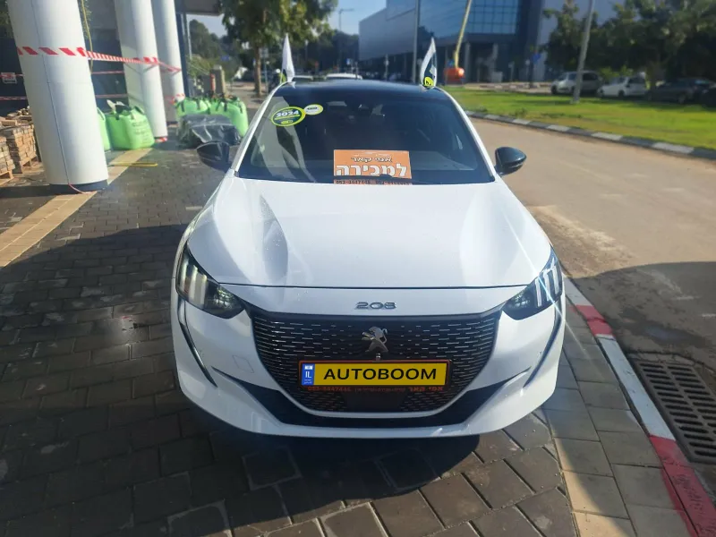 Peugeot 208 2nd hand, 2024, private
