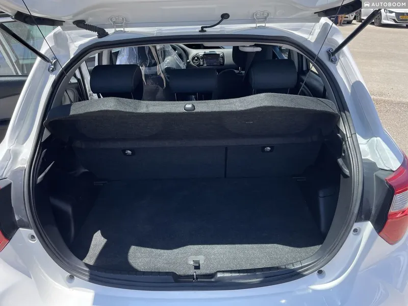 Toyota Yaris с пробегом, 2018