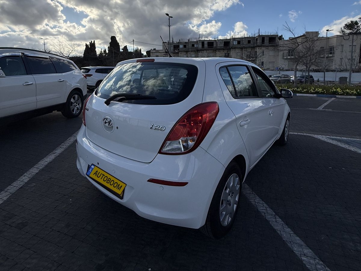 יונדאי i20 יד 2 רכב, 2014, פרטי