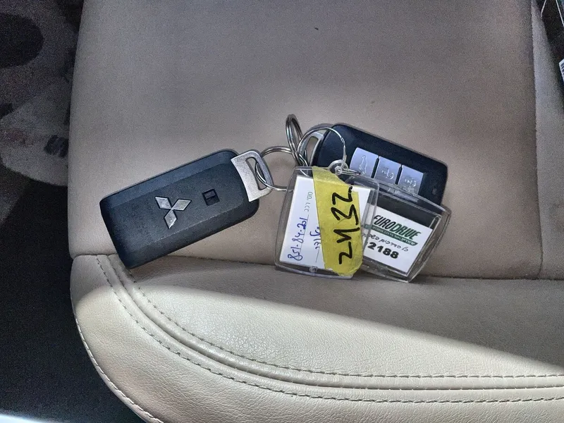 Mitsubishi Outlander 2nd hand, 2020