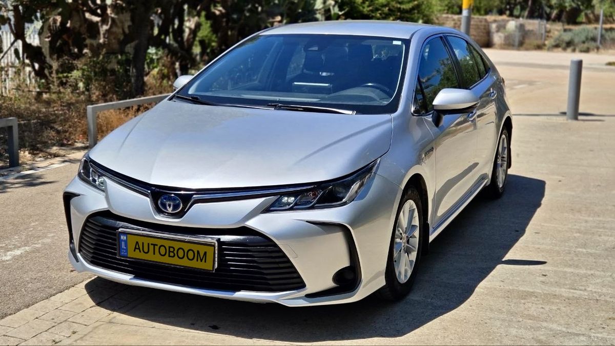 Toyota Corolla с пробегом, 2021