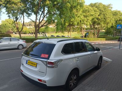Mitsubishi Outlander 2nd hand, 2013, private hand