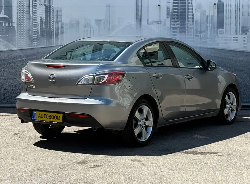 Mazda 3 2nd hand, 2010, private