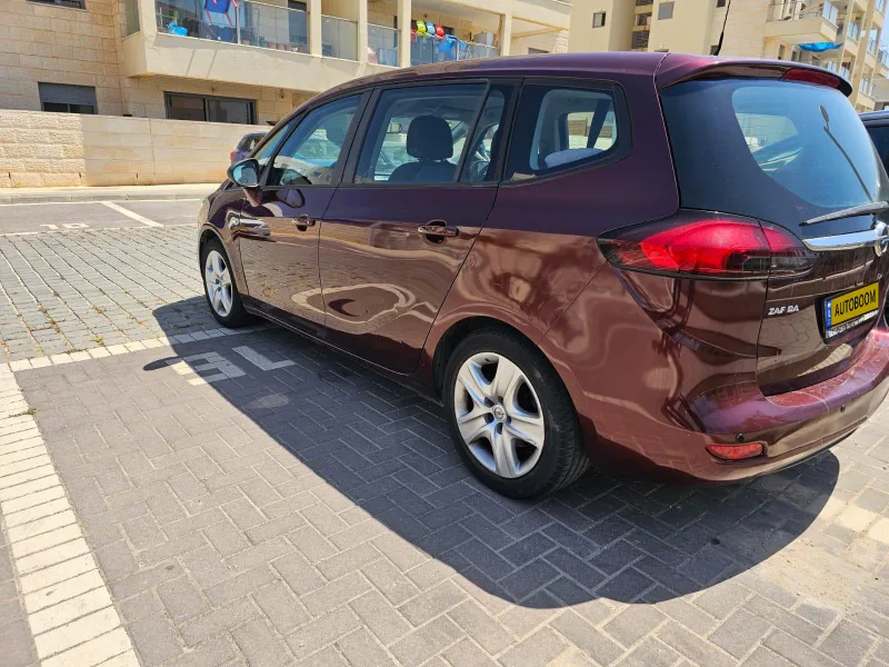 Opel Zafira 2ème main, 2018, main privée