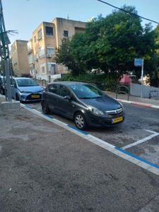 אופל קורסה‏, 2015, תמונה