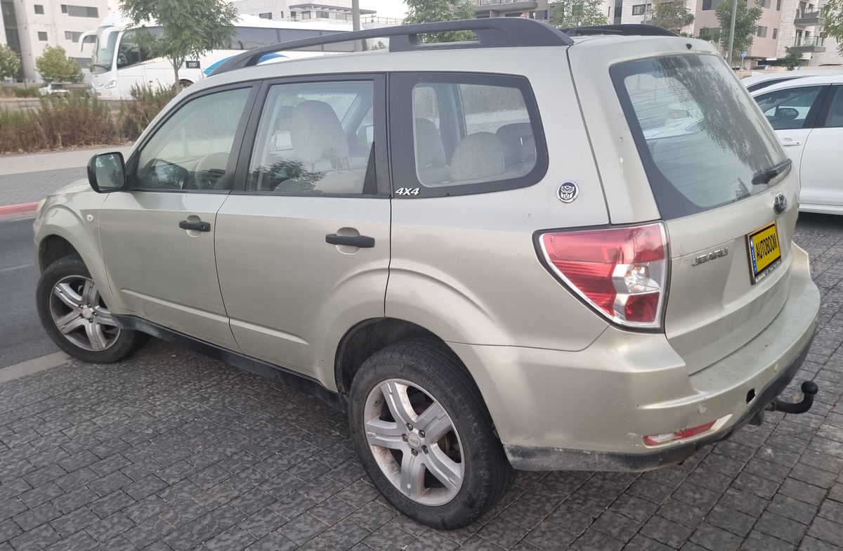 Subaru Forester 2nd hand, 2010, private hand