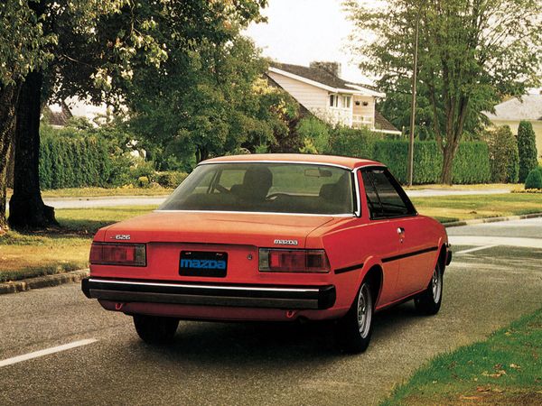 Mazda 626 1979. Carrosserie, extérieur. Coupé, 1 génération