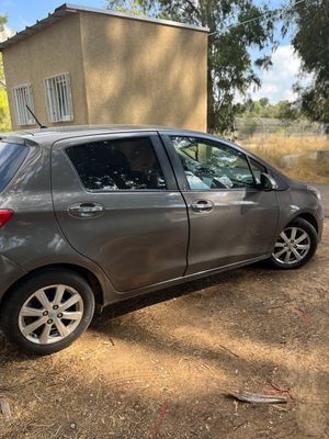 Toyota Yaris 2ème main, 2013, main privée