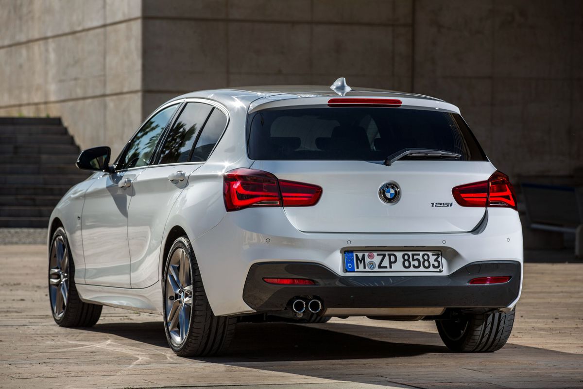 BMW 1 series 2015. Carrosserie, extérieur. Hatchback 5-portes, 2 génération, restyling