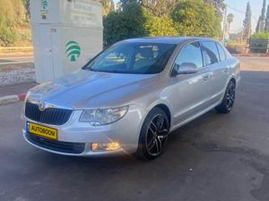 Skoda Superb, 2010, photo