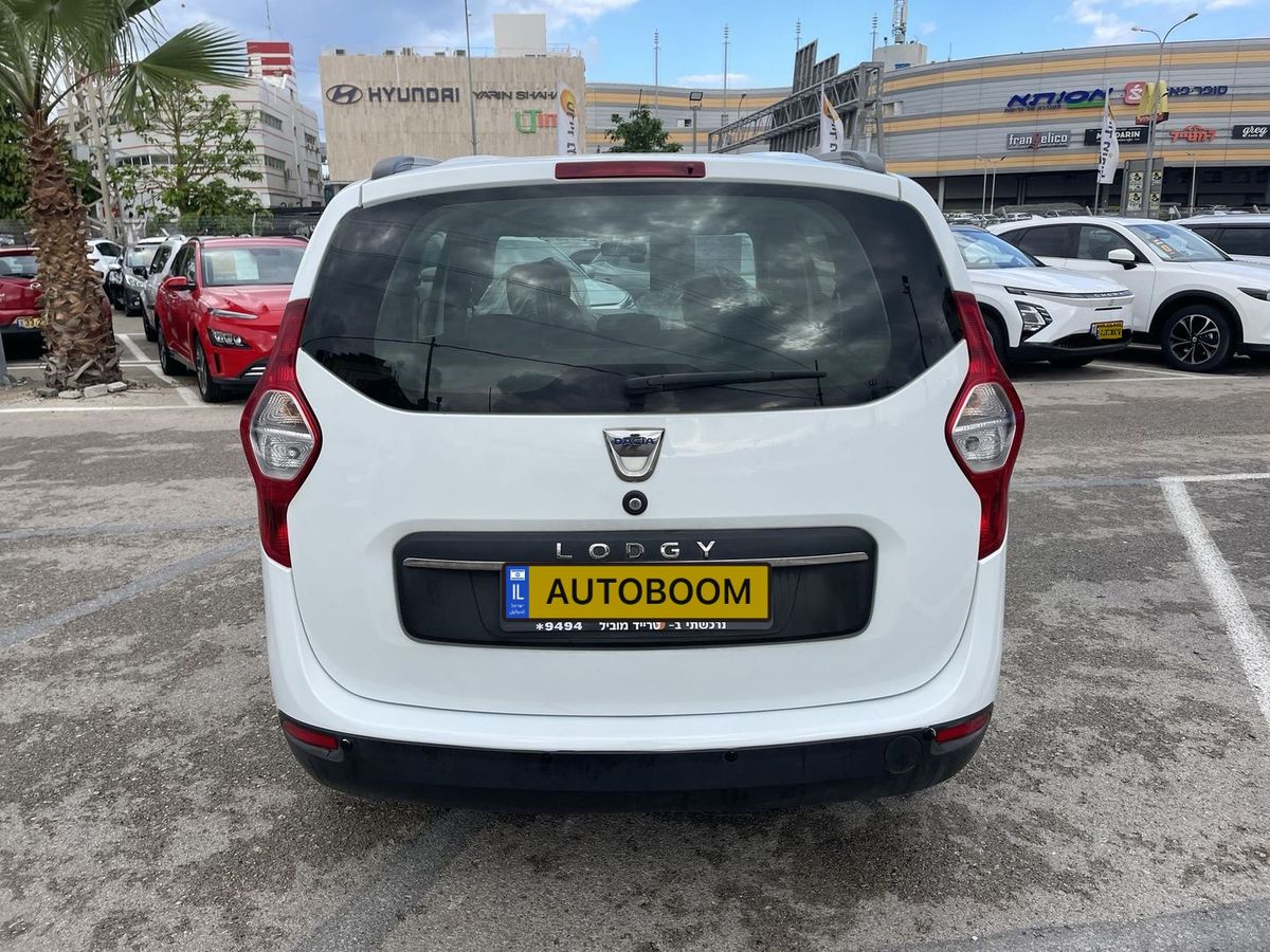 Dacia Lodgy 2nd hand, 2021