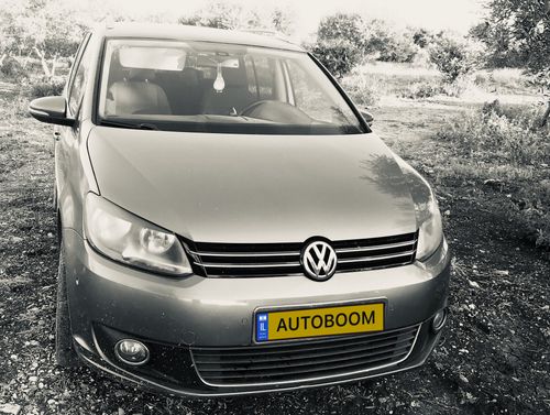 Volkswagen Touran, 2011, фото