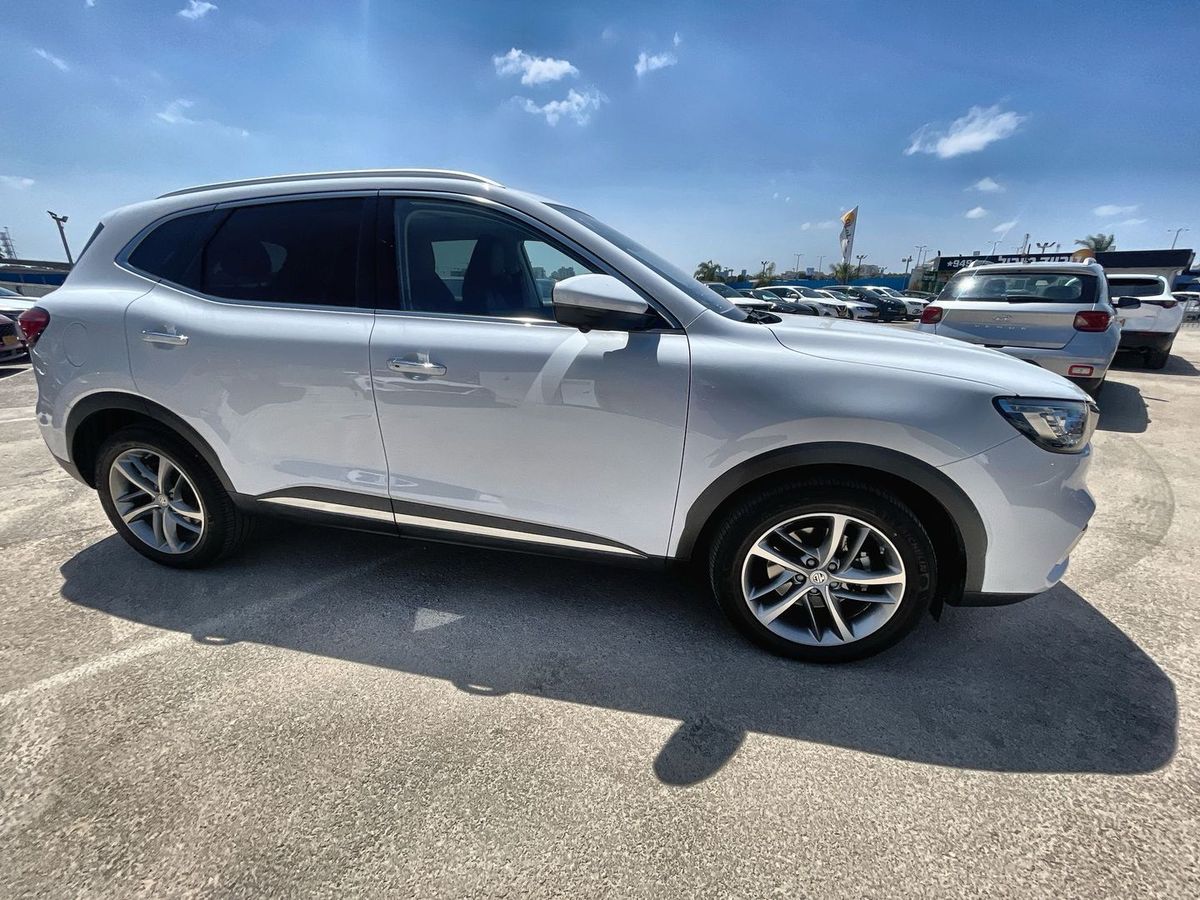 MG EHS 2ème main, 2022, main privée