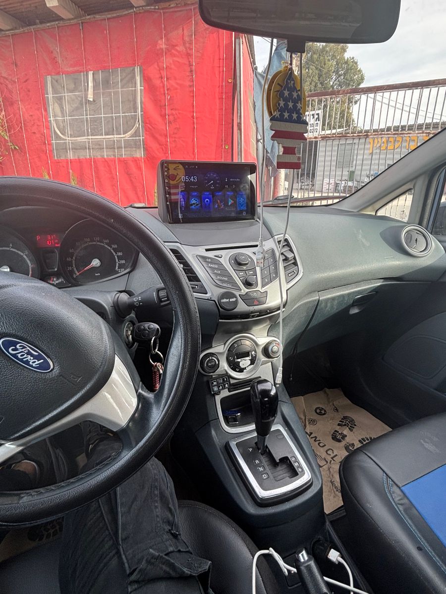 Ford Fiesta с пробегом, 2011, частная рука