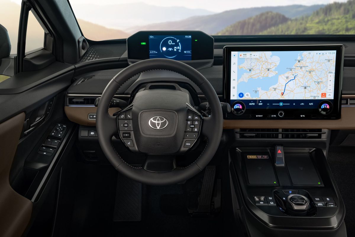 Toyota bZ4X Touring 2025. Панель приборов. Внедорожник 5 дв., 1 поколение