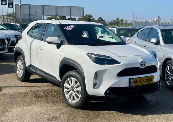 Toyota Yaris Cross с пробегом, 2025, частная рука