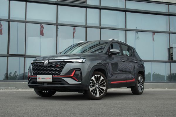 شانجان CS35PLUS 2022. الهيكل، المظهر الخارجي. SUV ٥ أبواب, 1 الجيل، تحديث