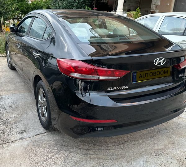 Hyundai Elantra с пробегом, 2017, частная рука